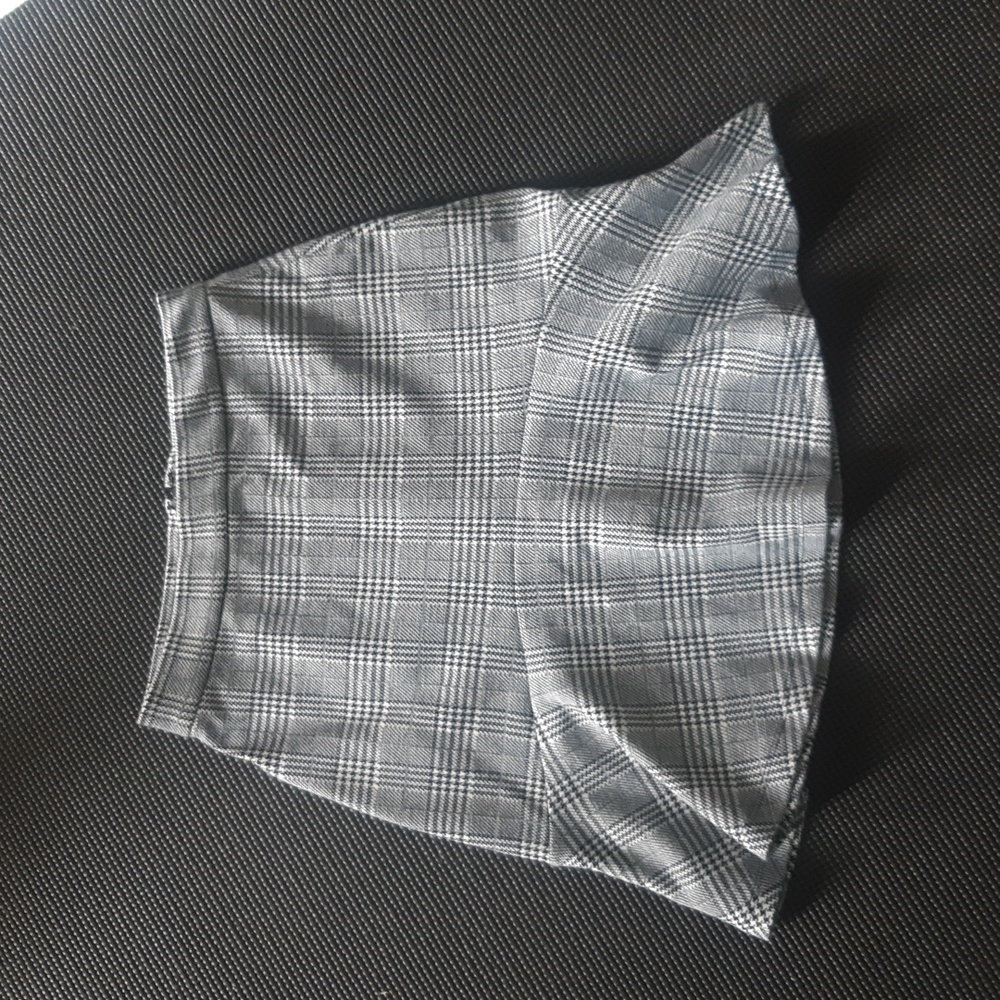 Banana Republic black and white plaid skirt